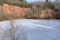 Lom nebude přírodní památkou, město řeší jeho budoucnost
