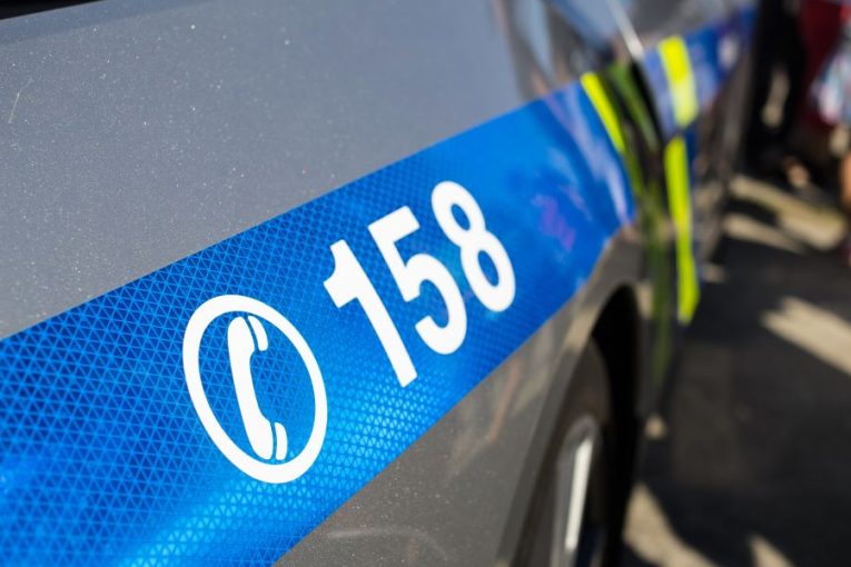 Výtržník se obnažoval před vrátnicí budějovické firmy. Nyní mu hrozí až dva roky vězení