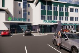 Rožnov zavádí u polikliniky nový typ parkování