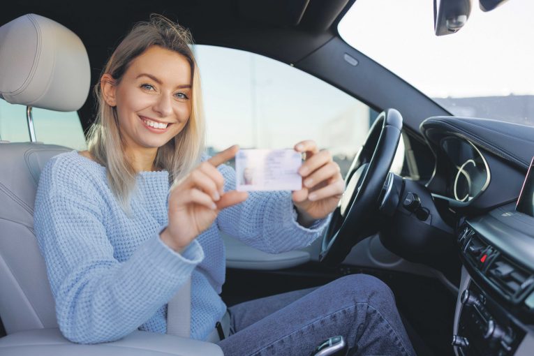 Letos skončí platnost řidičáků půl milionu lidí