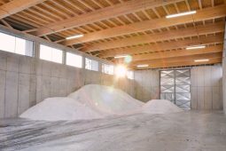 Technické služby mají novou halu na sůl, zimní údržba bude rychlejší