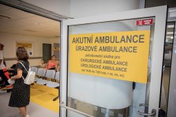 Úrazy na ledu přidělaly práci zlínskému urgentu. Traumatologové ošetřují o čtvrtinu více pacientů