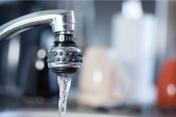 V Pelhřimově zlevní voda. Město slibuje stabilní ceny i do budoucna