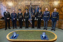 FOTO: Městská policie Ostrava ocenila dva příslušníky Hradní stráže prezidenta