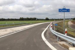 U Vysokého Mýta startuje archeologický výzkum. Ve Zminném začínají stavební práce