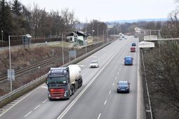 Dopravní studie potvrdila obavy Písečanů. Město hledá cesty, jak snížit rychlost a hluk