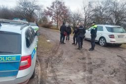 Chtěl zmizet s cizím telefonem. Zastavila ho až policie