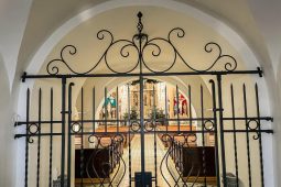 Díky nové mříži do kostela mohou hlučínští navštívit památku kdykoliv