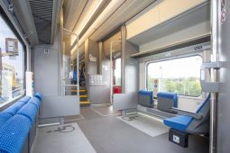 Přesnější a modernější vlaky. Z regionálních linek mizí legendární motoráky, nahrazují je bezbariérové soupravy