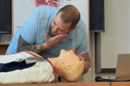 Nejen úrazy, ale i TikTok: Učitelé se školí, jak chránit žáky ve škole i online!