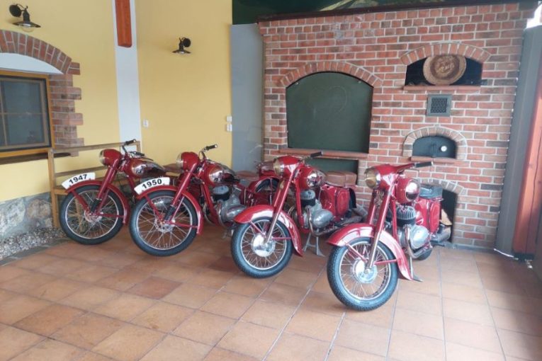 Pomozte najít šestici ukradených legendárních motocyklů