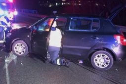 Řidič ve Slavkově přejel do protisměru a srazil se s protijedoucím autem