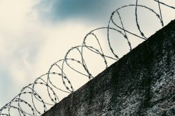 Dvacetkrát soudně trestaný muž řádil v kůlnách a domech v Jablonci