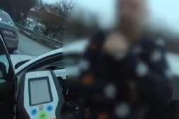 VIDEO: Opilý cizinec si počkal na soud v cele  