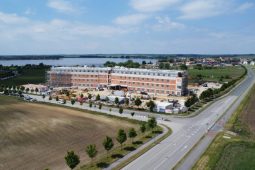 Stavba Sanatoria Pálava je dokončena. Kraj zahájil kontroly před předáním provozovateli