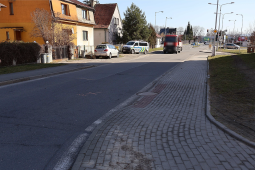 Někdo najel do vozíčkáře autem a ujel! Hledají se svědkové