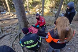 Hasiči z Libereckého kraje cvičili s polskými kolegy. Trénovali záchranu v náročném terénu