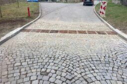 Stavební práce šly podle plánu, opravy ulice jsou již hotové