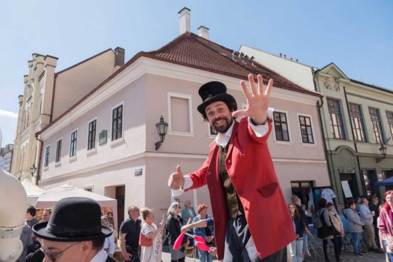 Lázeňská sezóna v Litomyšli klepe na dveře. Město se chystá na slavnostní start