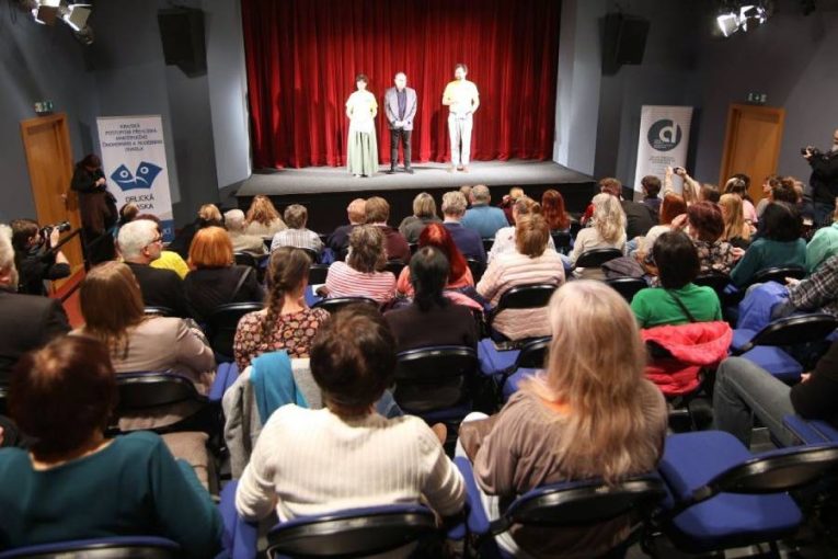 Orlická maska vstupuje do 12. ročníku. Přehlídka láká amatérské soubory z celého regionu