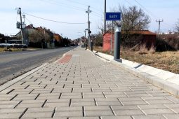 Rekonstrukce Solné cesty v Sadech skončila. Chodníky jsou širší a bezpečnější