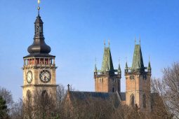 Balony, drony nebo královské dědictví? Hradec vybírá událost roku 2025