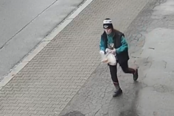 Neznáte ženu z videa? Mohla nejspíš ukrást zboží