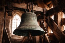 Hlasy zvonů z Broumovska ožily v unikátním katalogu