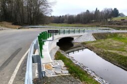 Velká silniční obnova na Brodsku. Kraj opraví desítky kilometrů cest a sedm mostů