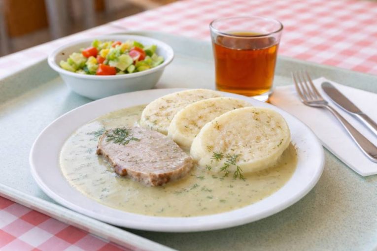 Každodenní hrdinky od plotny: Víkendový seminář přinesl nové podněty pro školní jídelny