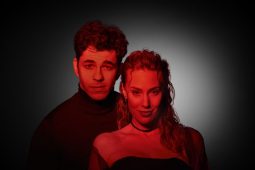 Na Pražském hradě vypukne lavina záměn. Komedie plná omylů zahájí Letní shakespearovské slavnosti