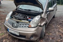 Nehoda u hřbitova: střet dvou aut, jeden zraněný