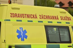 Řidič u Kyjova havaroval. Měl zdravotní indispozici