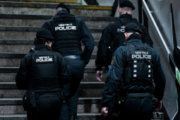 Akce CENTRUM: Městská policie kontrolovala noční život a přítomnost cizinců v centru Plzně