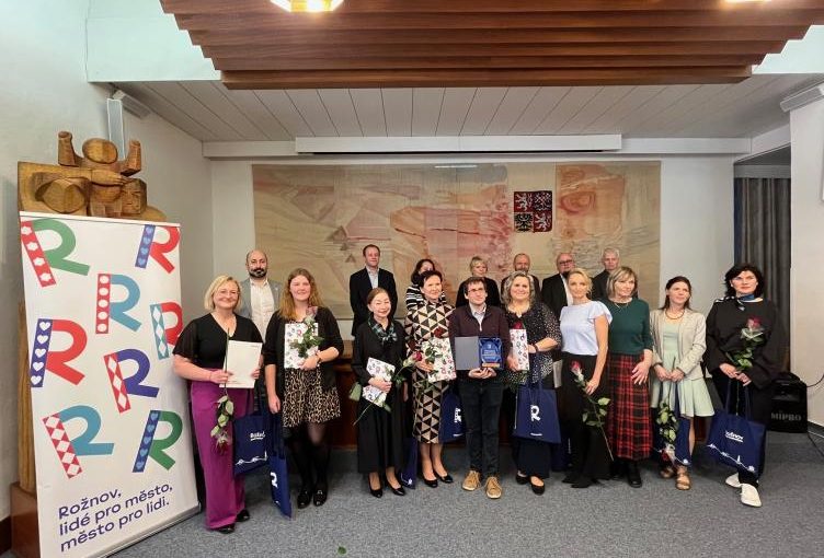 Rožnovským pedagogem roku se stal „Král Miroslav“ ze Základní školy Záhumenní