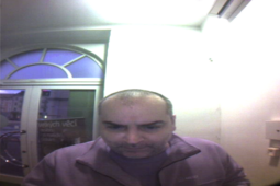 Policie pátrá po totožnosti muže. Znáte ho?