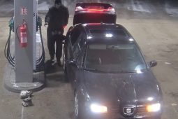 Muž objížděl benzinky na Liberecku, vždy natankoval a bez placení ujel