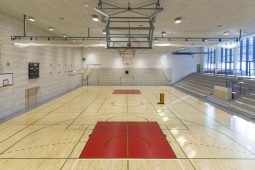 Sportovní hala zlínské průmyslovky prošla opravami za 80 milionů