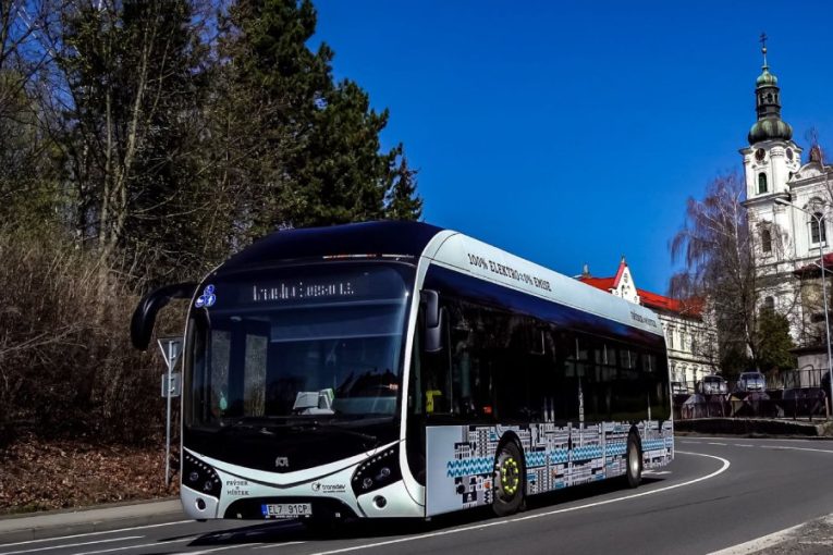 Ve Frýdku-Místku bude jezdit více elektrobusů. Konec vdechování zplodin!