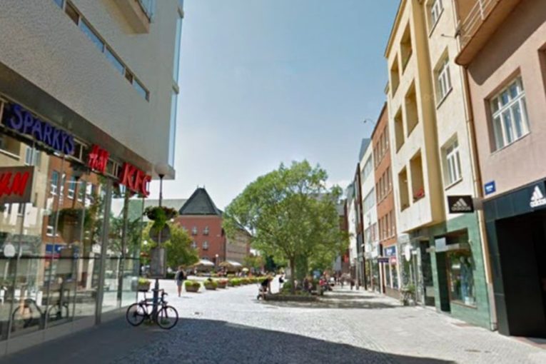 V centru Zlína se pokládá optická síť. Práce se dotknou chodníků i parkovacích ploch