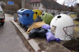 Černé skládky rostou. Společný postup je jediná cesta