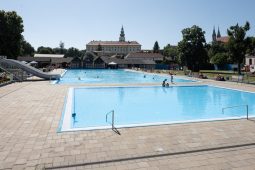 Bajda se mění: Přibude nová dlažba, schodiště i základ pro další skluzavku