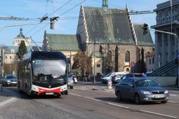 Město spouští rozsáhlý průzkum dopravy. Osloveny budou náhodně vybrané domácnosti.