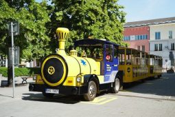 Ekovláček se znovu rozjíždí. Užijte si město bez starostí s parkováním