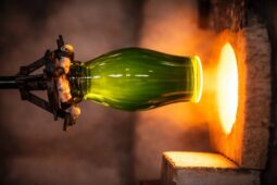 Velikonoce jinak. Ve sklárně si vyfouknete vlastní vajíčko