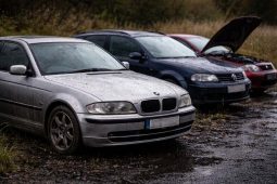 Kladno vyklízí ulice. Do dražby jde 13 odtažených aut