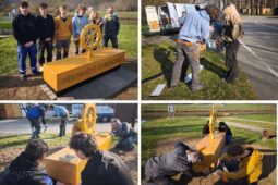 Nová lavička s kormidlem zve u Baťova kanálu k posezení i fotce