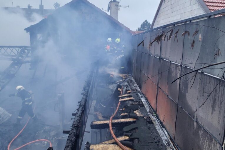 Hasiči likvidovali požár dílny na Brněnsku