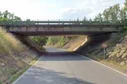 Řidiče na D4 u Dobříše čekají měsíce omezení