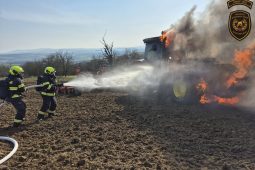 Náročné odpoledne pro hasiče: V kraji bojovali hned s pěti požáry